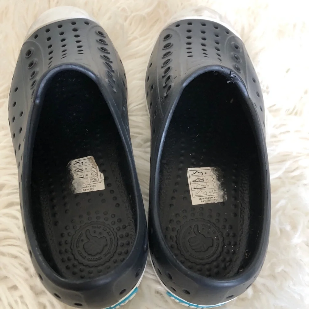Native Jefferson Slip-On Sneakers in Black for Kids